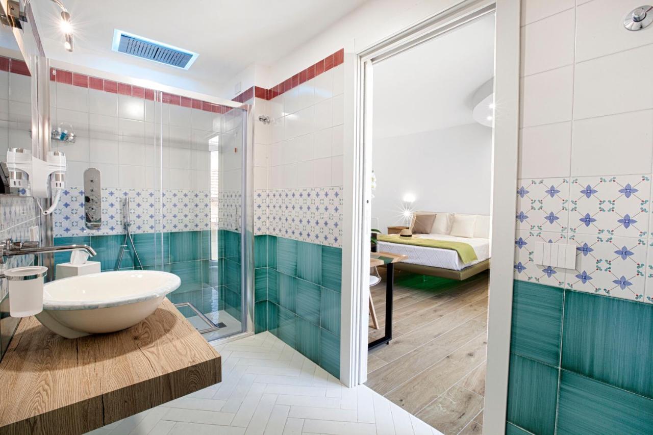 Yourhome - Lidia Rooms & Suites ซอร์เรนโต ภายนอก รูปภาพ
