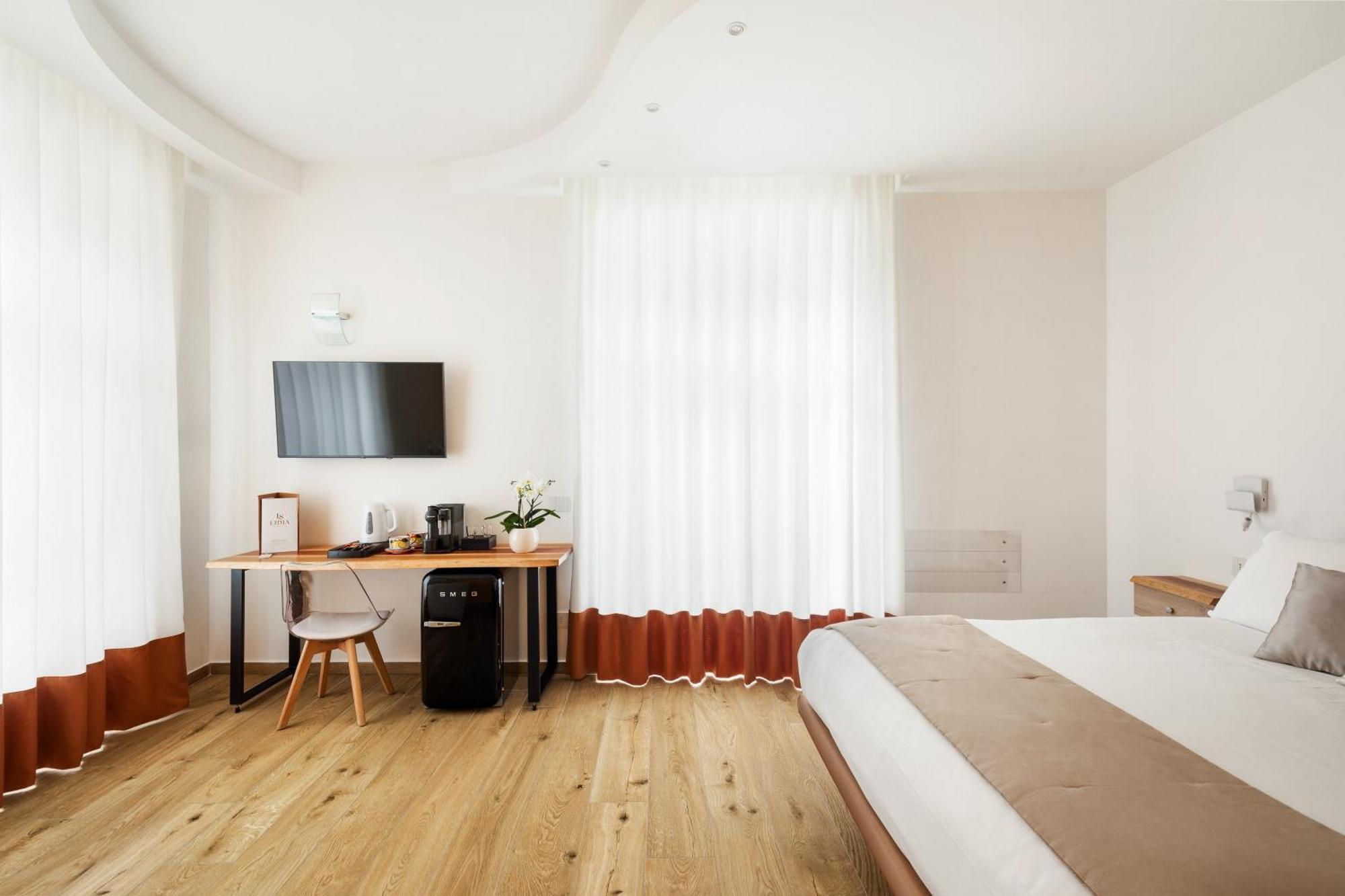 Yourhome - Lidia Rooms & Suites ซอร์เรนโต ภายนอก รูปภาพ