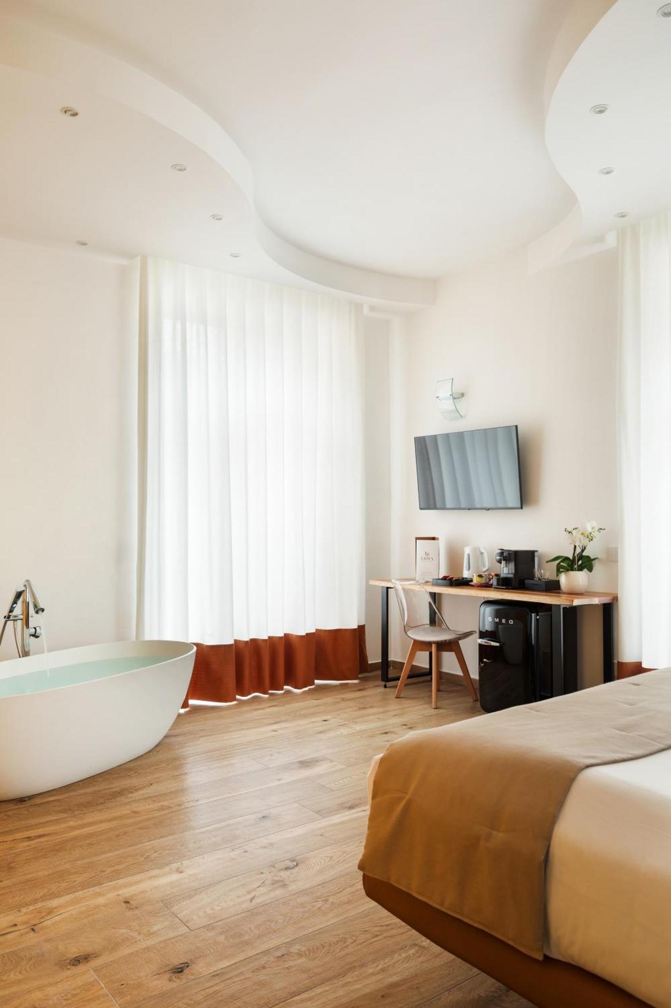 Yourhome - Lidia Rooms & Suites ซอร์เรนโต ภายนอก รูปภาพ