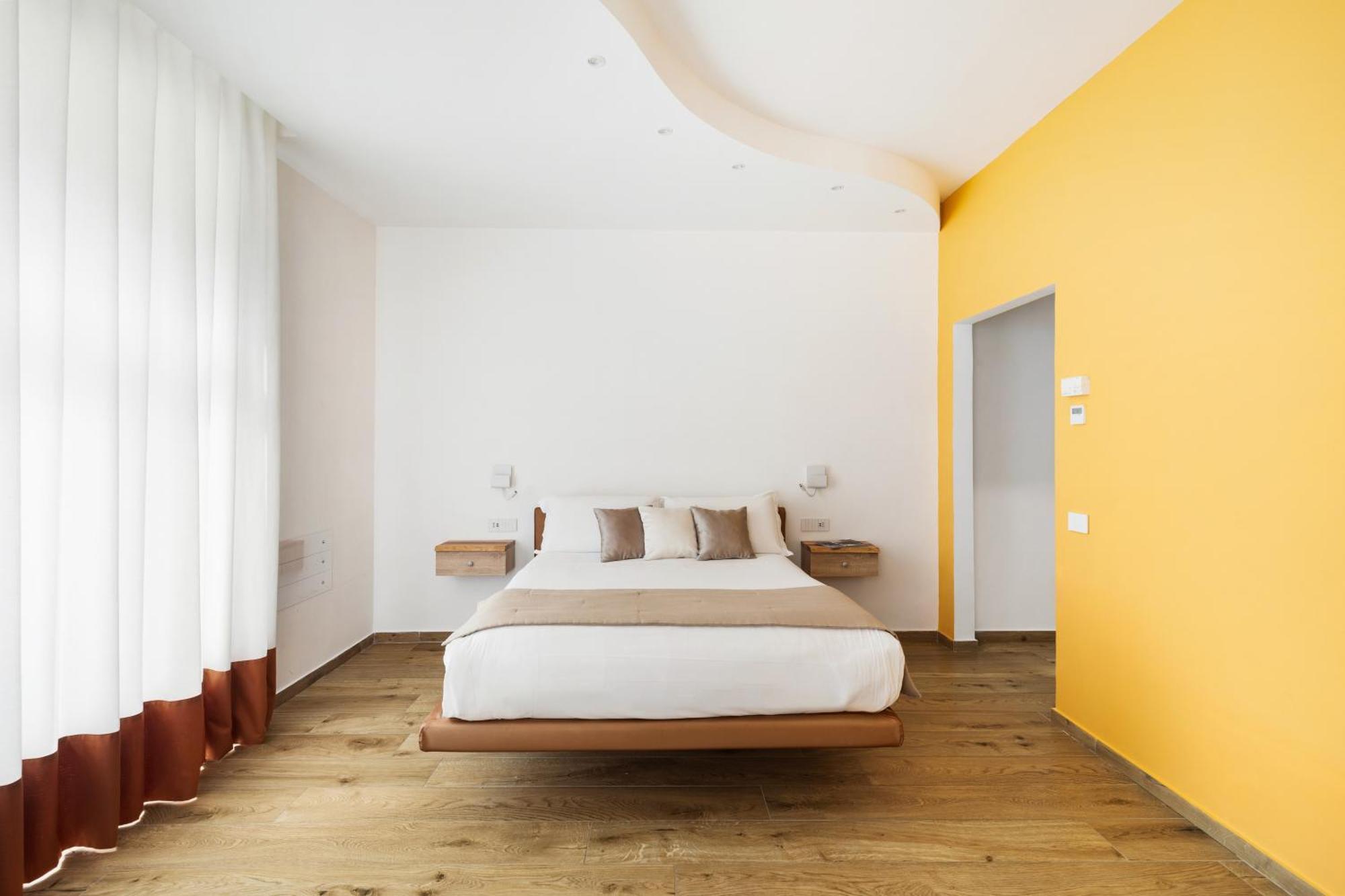 Yourhome - Lidia Rooms & Suites ซอร์เรนโต ภายนอก รูปภาพ